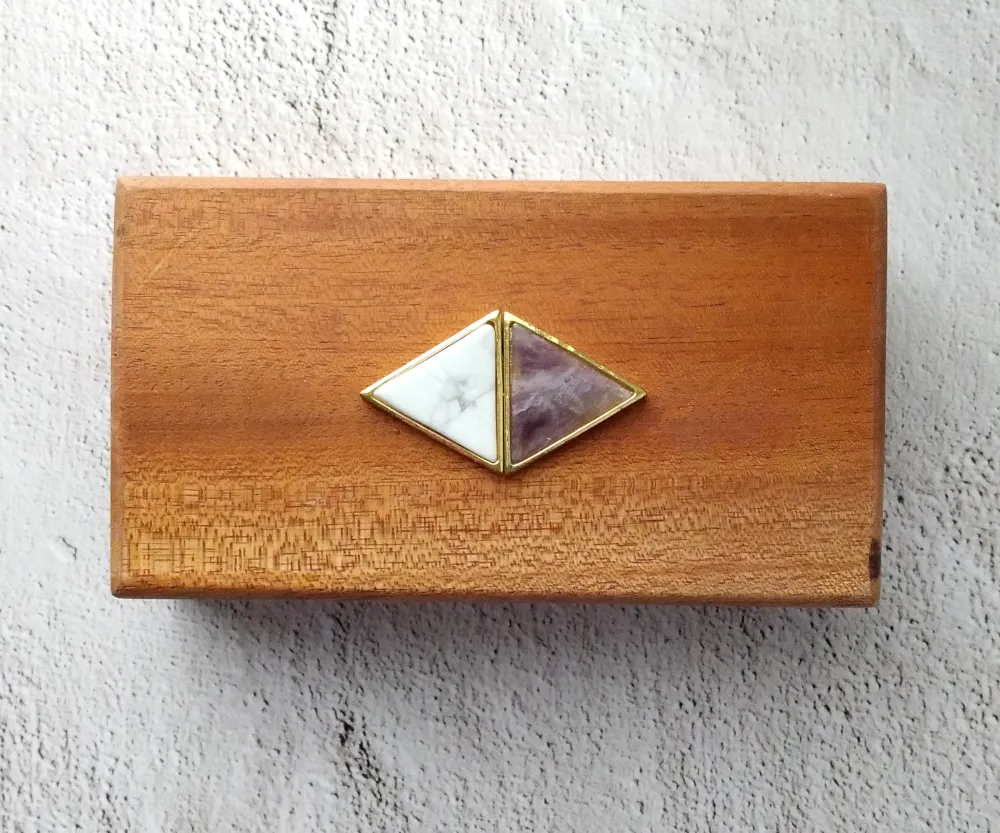 Amethyst and Howlite Mahogany Box