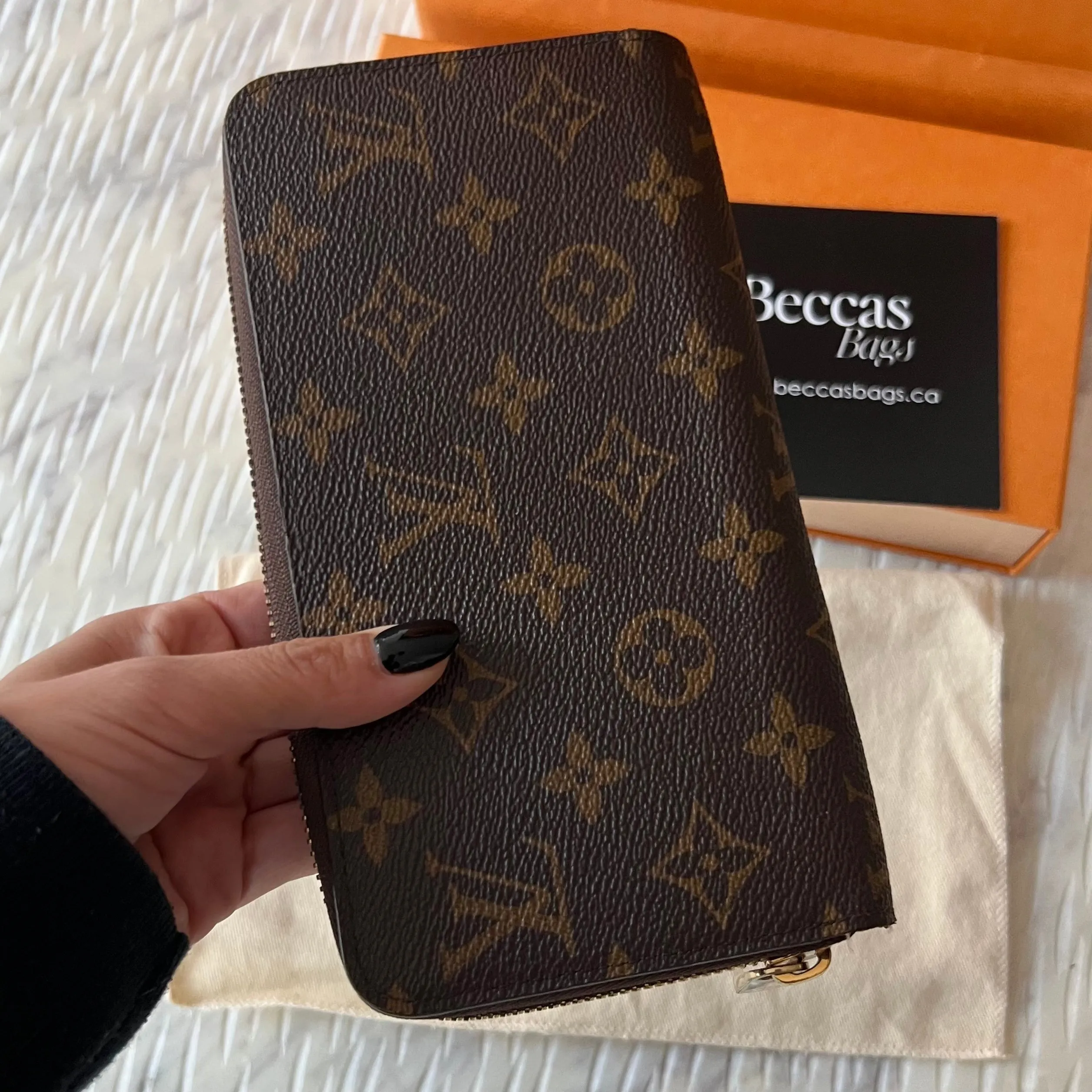 Louis Vuitton Zippy Wallet