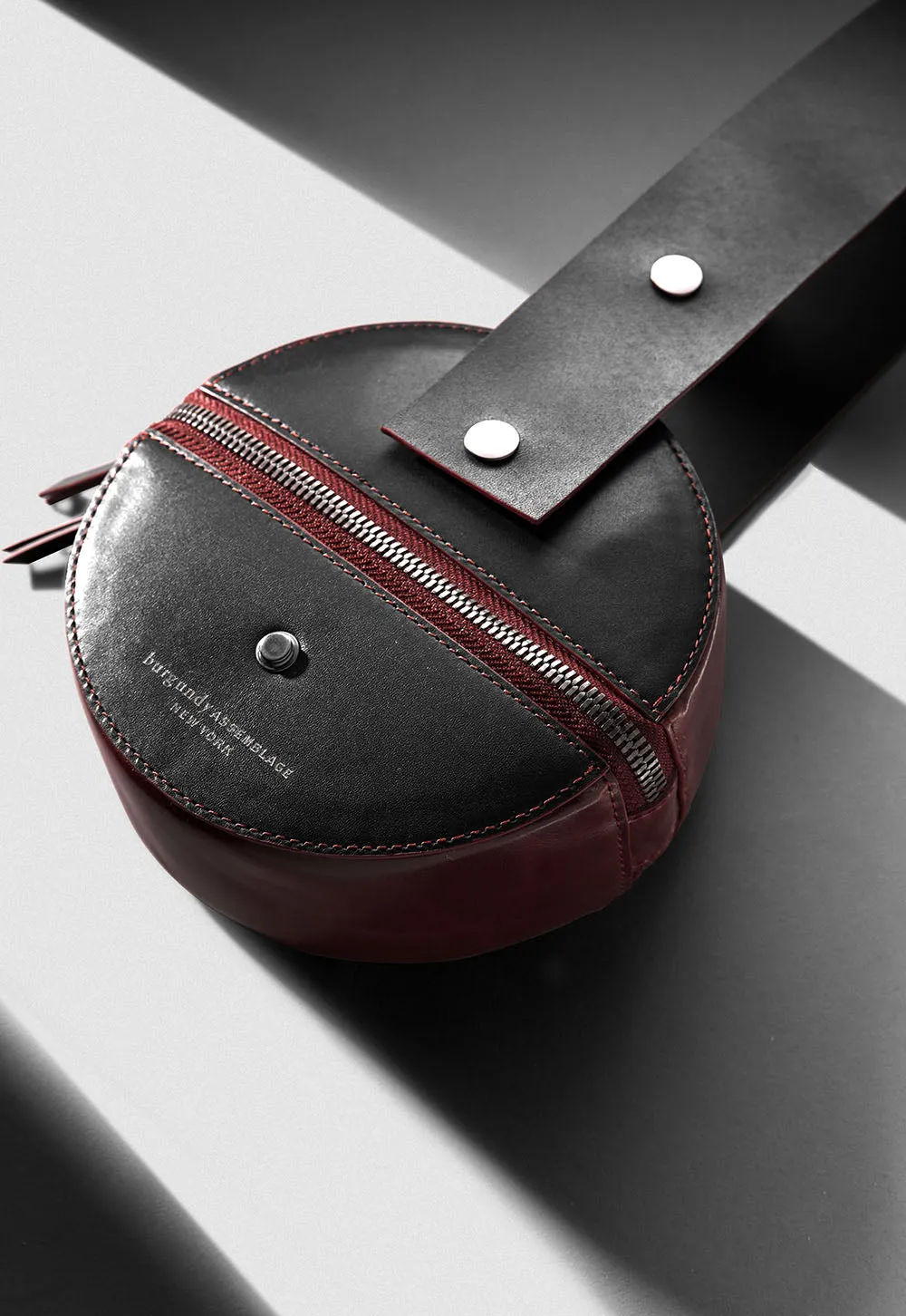 WOMEN'S THETA | LEATHER CIRCULAR CLUTCH